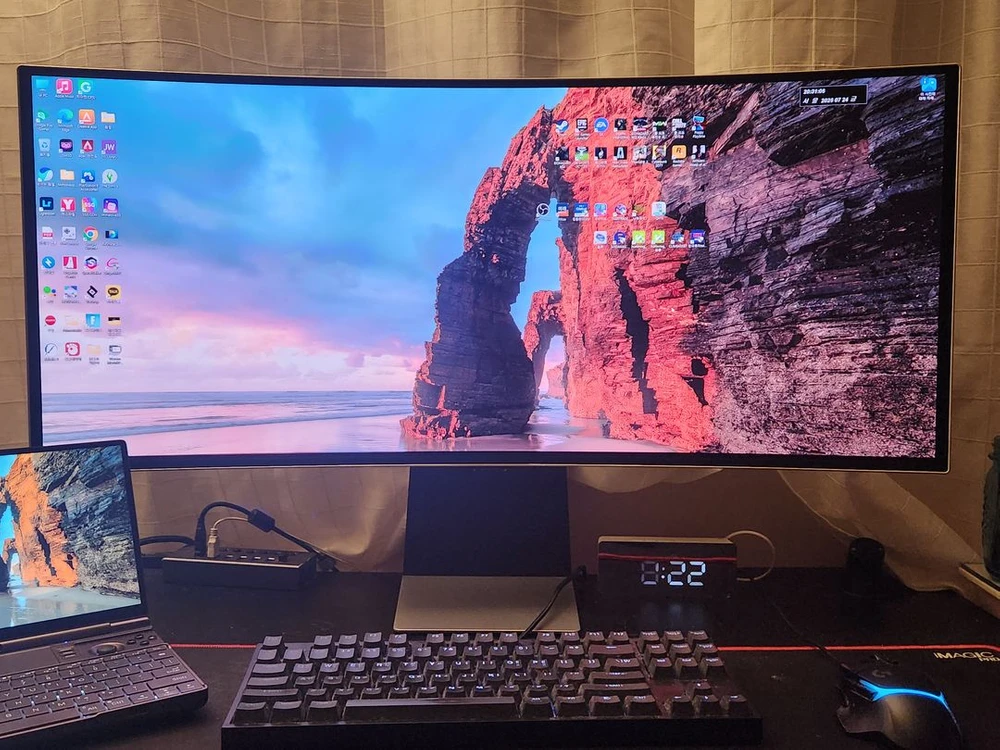 삼성 g8 oled 34인치 모니터 판매합니다. 매트 재질인 신형입니다. - 안심되는 중고거래