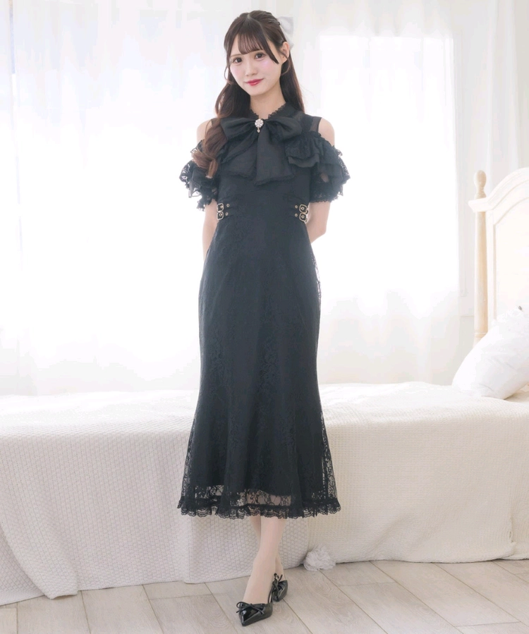 일본해외의류 브랜드 ROJITA 로지타 :: 로리타 하라주쿠 어깨트임 레이스 블랙롱원피스 드레스 이미지