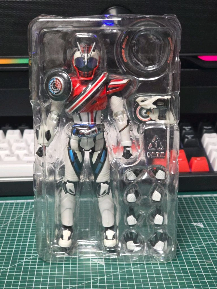 SHF 가면라이더 데드히트 마하 판매합니다 이미지