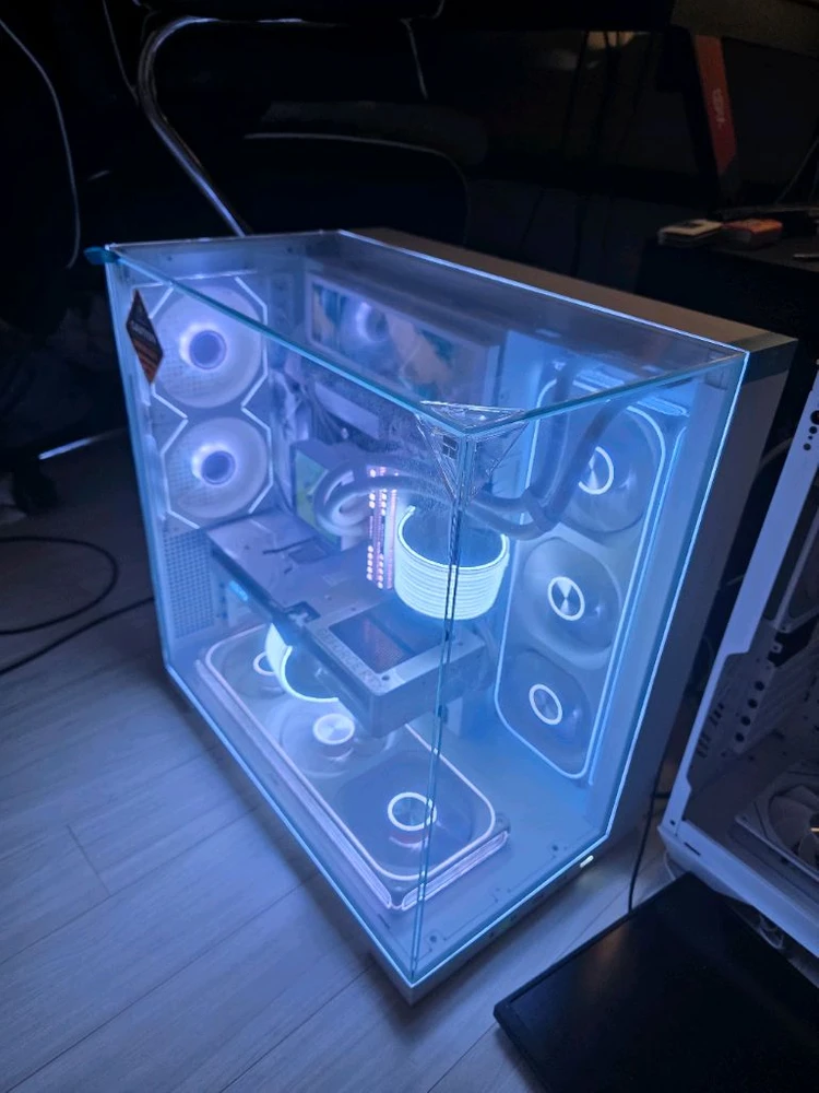 라이젠7 9800X3D RTX5080 비전 어항본체 신품 팝니다 이미지