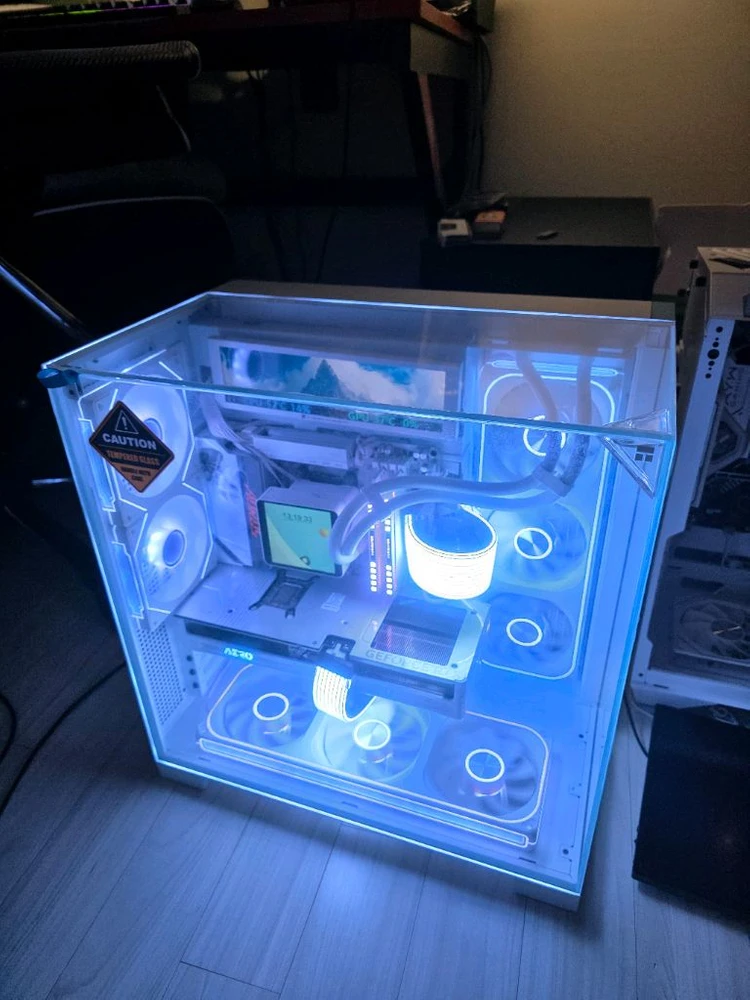 라이젠7 9800X3D RTX5080 비전 어항본체 신품 팝니다 이미지
