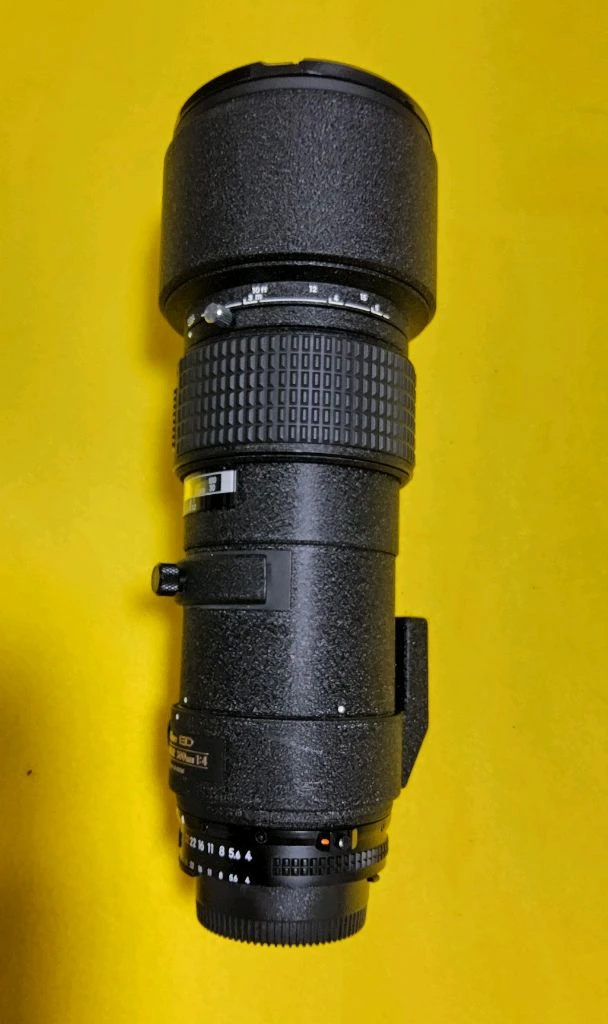 니콘 300mm망원렌즈 이미지