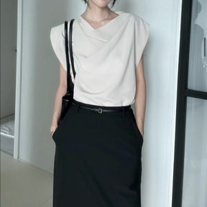 오브에르 드레이프 넥 민소매 블라우스 라이트베이지 S 하객룩 이미지