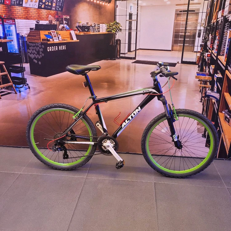 택배가능 잘정비된 26인치 24단 산악용 MTB 자전거 팝니다 이미지