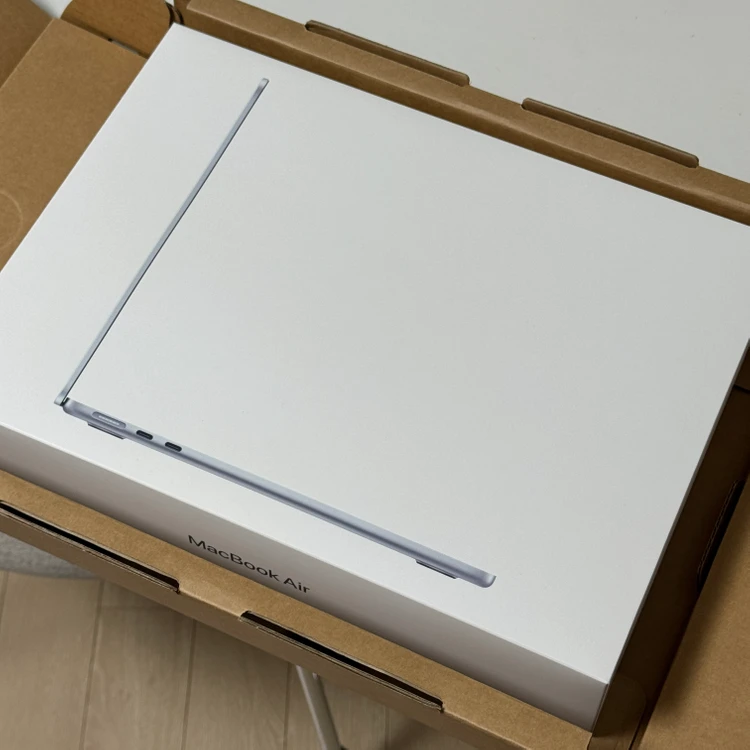 애플 맥북 에어 13인치 M5 스카이블루 512GB 미개봉 팝니다. MDHH4KH/A 이미지