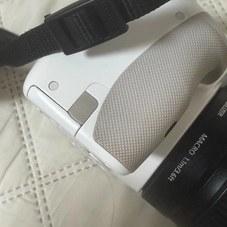 캐논 EOS 100d + 55-250mm 렌즈 캐논 카메라 100D 55 250 렌즈 이미지