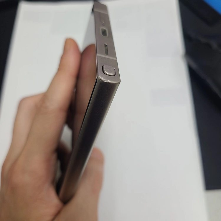 갤럭시S24울트라 256GB 그레이 KT 무잔상 중고폰 215287 이미지