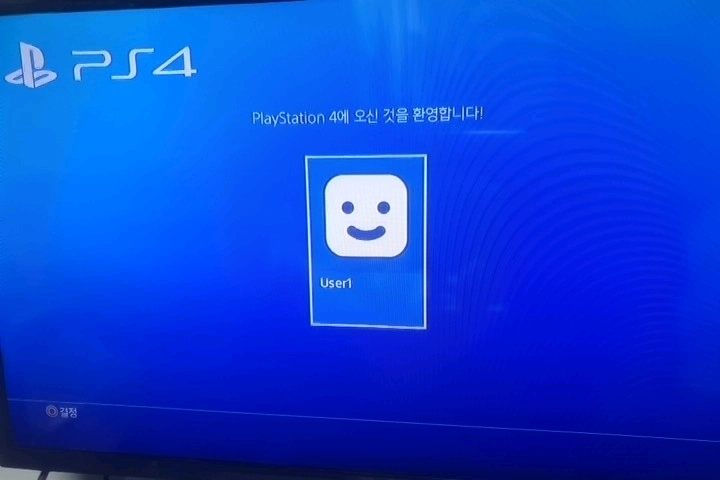 PS4 프로 PS4 PRO 화이트 (1TB) 이미지