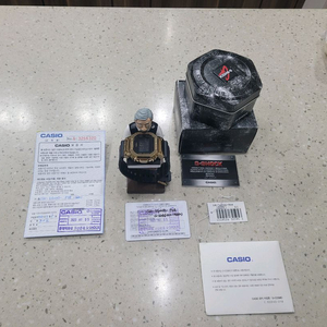 필독 지샥 사각 골드 메탈 시계(정품 새상품급) 풀박스 gm5600g 이미지