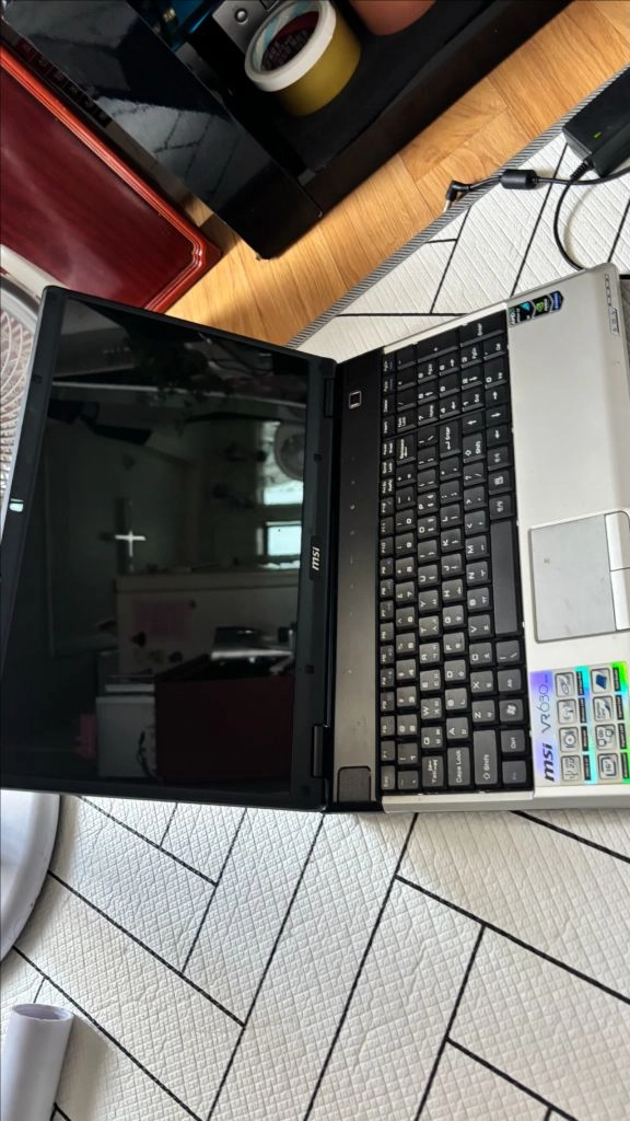 노트북 부품용Msi vr630x 배터리분실 아답터았씀 이미지