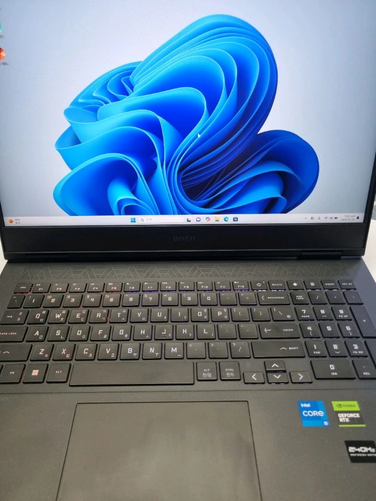 오멘 게이밍 노트북 RTX4060 배터리95% 이미지