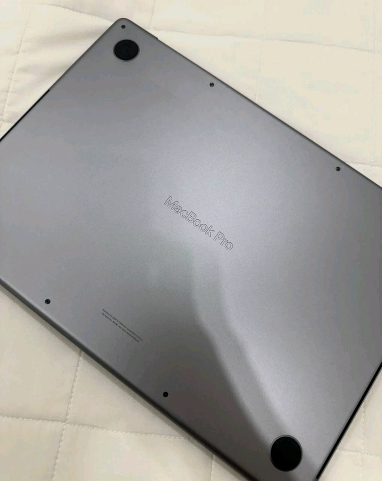 애플 맥북 프로 14 M3 8GB RAM 512GB 팝니다. 이미지