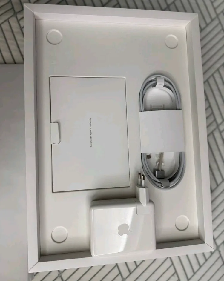 Apple MacBook Pro 16인치 M1 Pro 16GB 1TB 실버 이미지