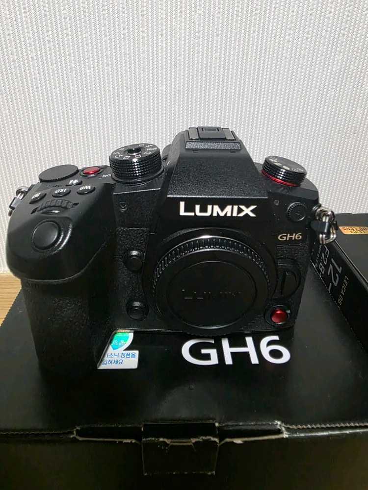 파나소닉 루믹스 GH6 + leica 12-60mm 렌즈 이미지