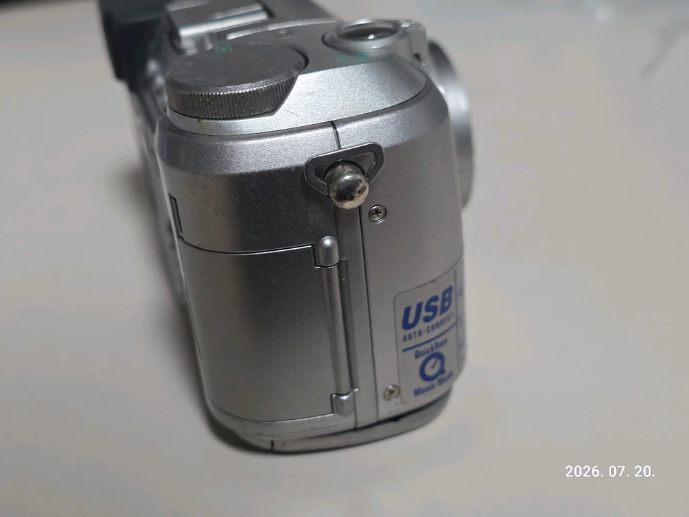 올림푸스 카메디아 C-750 UZ 빈티지 디지털카메라 이미지