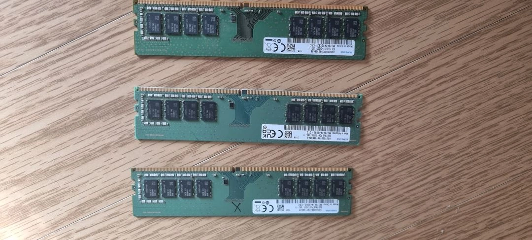 삼성 DDR4 8GB 램 / 4GB 램 데스크탑 메모리 팝니다 이미지