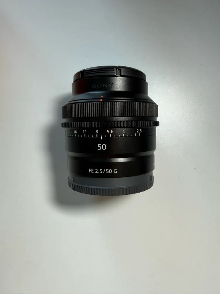 소니 FE 50mm F2.5 G 렌즈 풀박스 이미지