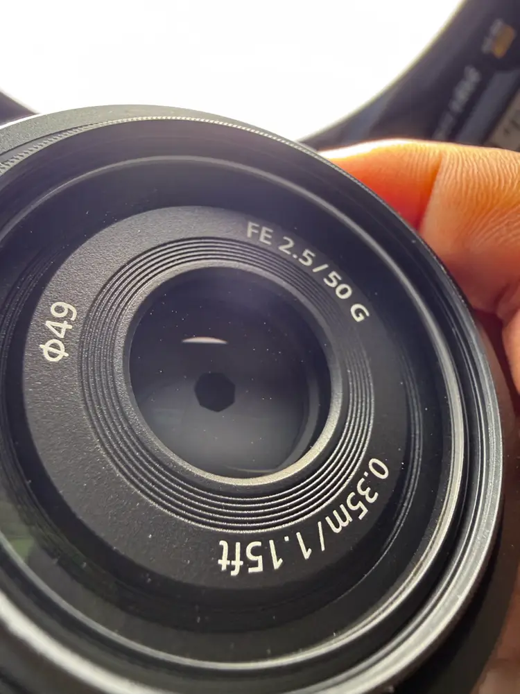 소니 FE 50mm F2.5 G 렌즈 풀박스 이미지