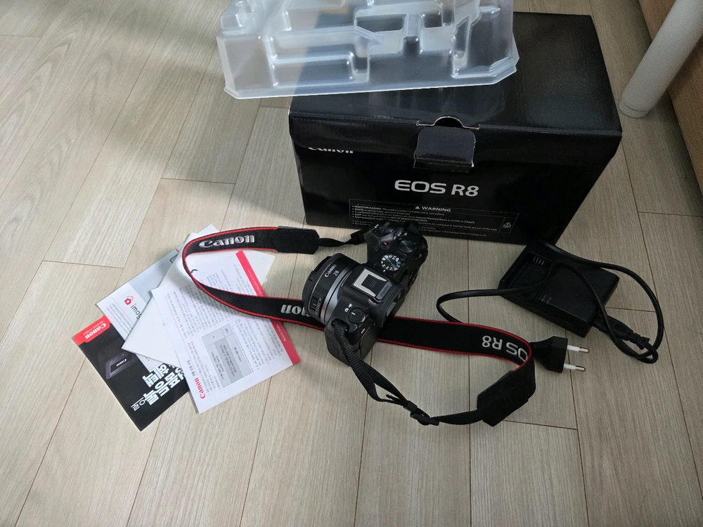 캐논 Eos R8 + RF 28mm 이미지