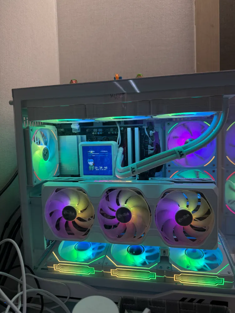 9800x3d 5080리안리 화이트 게이밍pc본체 이미지