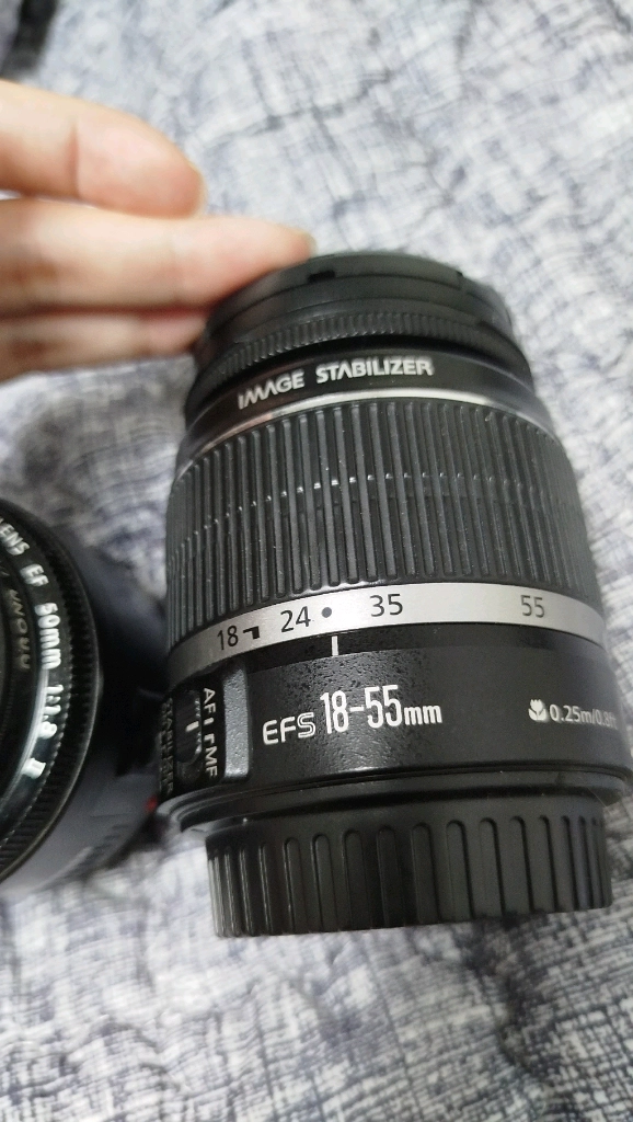 캐논 550d+ 기본렌즈 + EF 50mm 1.8 렌즈 팝니다 이미지