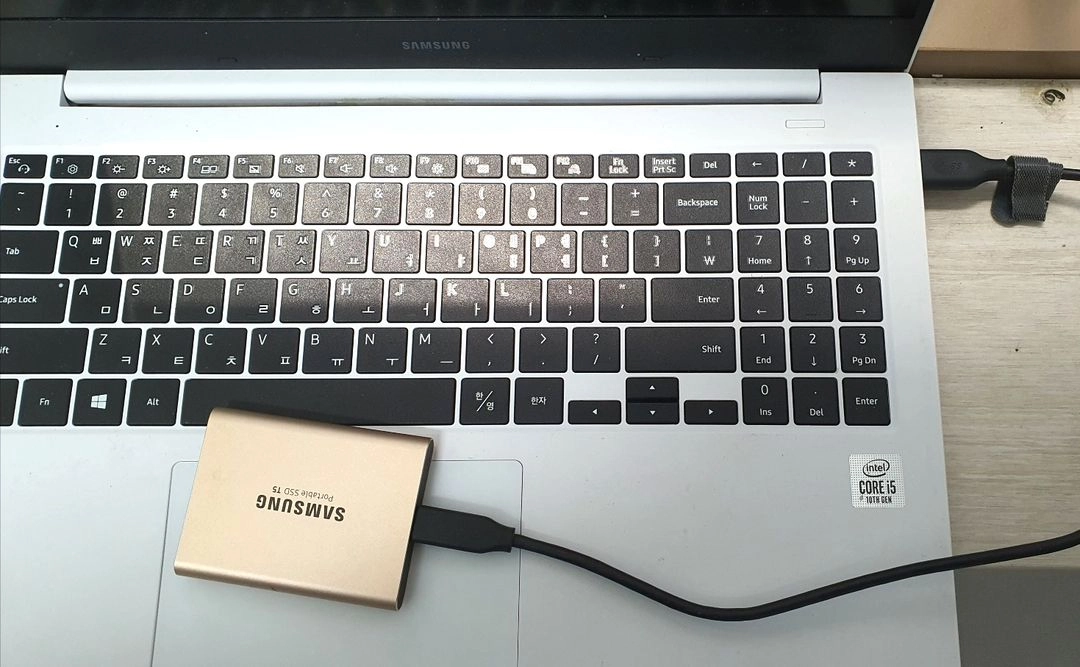 삼성정품 외장형 포터블 SSD T5 1테라 이미지