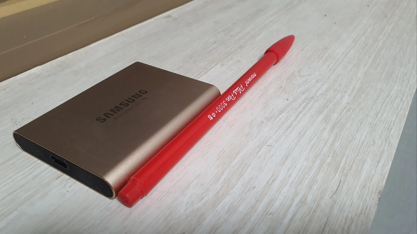 삼성정품 외장형 포터블 SSD T5 1테라 이미지