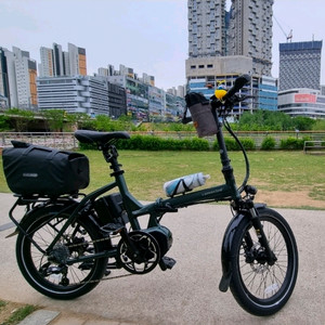 접이식 전기자전거 이미지