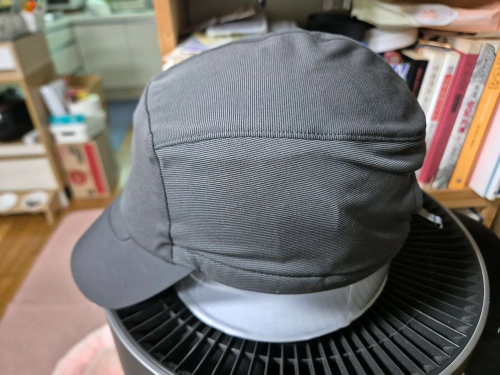 아크테릭스 초경량 모투스 햇 판매합니다. 이미지