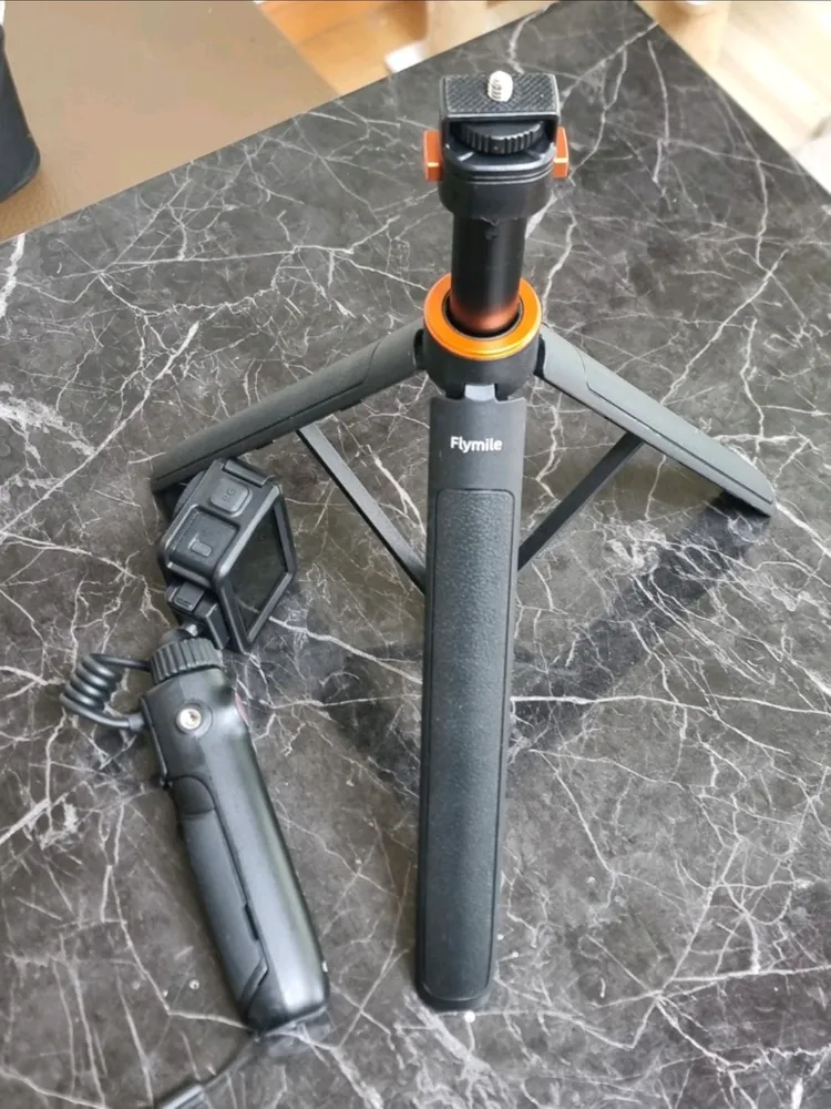 DJI 오즈모 액션 5 Pro + 충전핸들 + 메모리 512gb 이미지