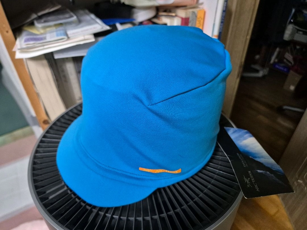 아크테릭스 페이즈 Phase SV 토크 모자 블루 L/XL 판매합니다. - 안심되는 중고거래