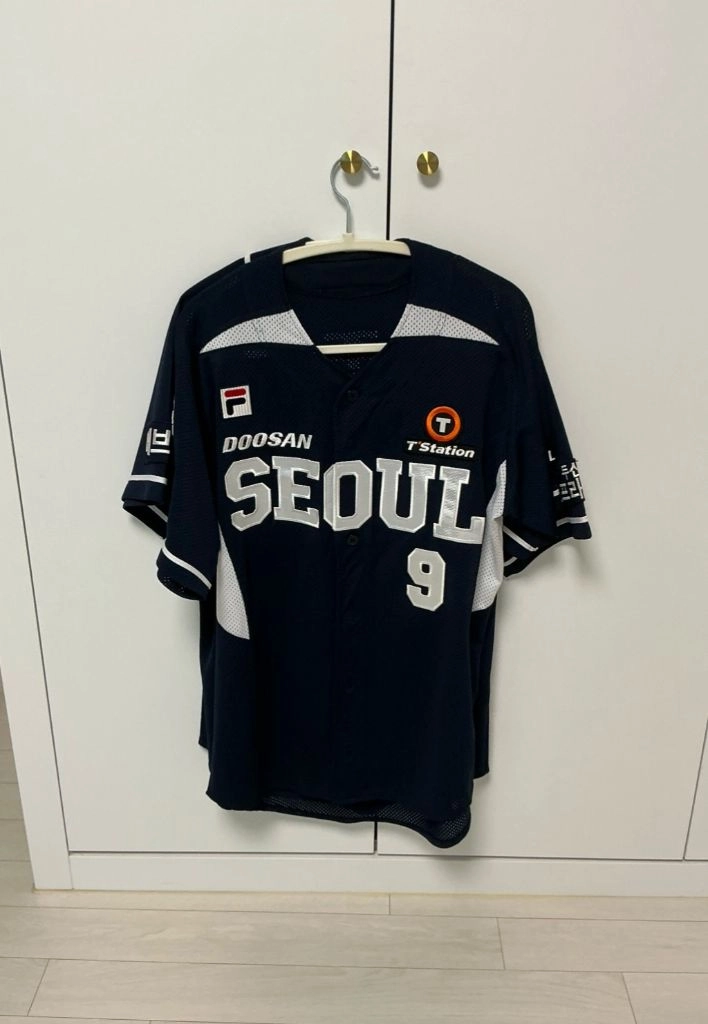 두산베어스 휠라 서울 유니폼 - 안심되는 중고거래