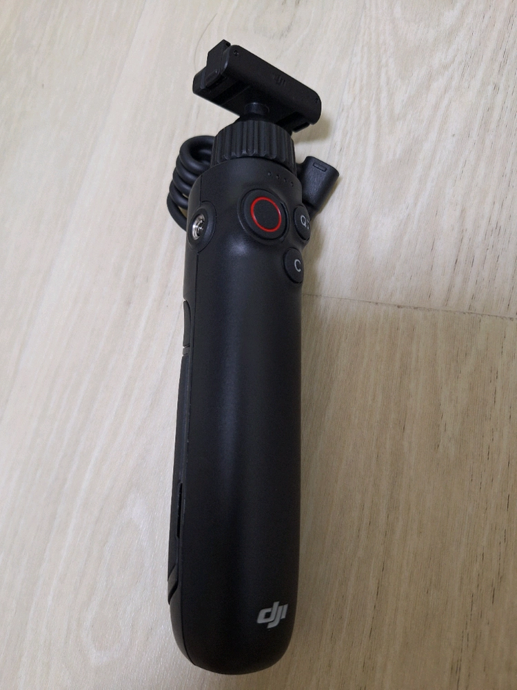 오즈모 액션5 팝니다 이미지