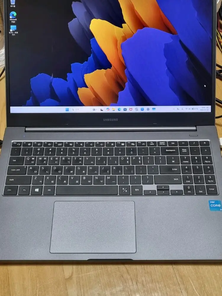 삼성노트북 플러스2 NT550XDA- KC35G (SSD 256GB) 램 8g 배터리 새거 이미지