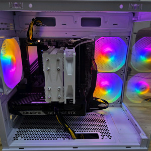 [완본체] 라이젠 7500F + RTX 5060 Ti 화이트 게이밍 PC 판매합니다 이미지