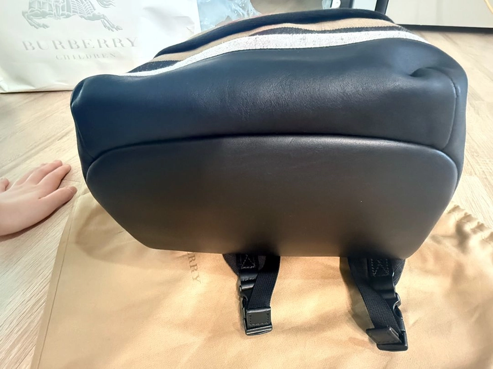 버버리 키즈 백팩 이미지