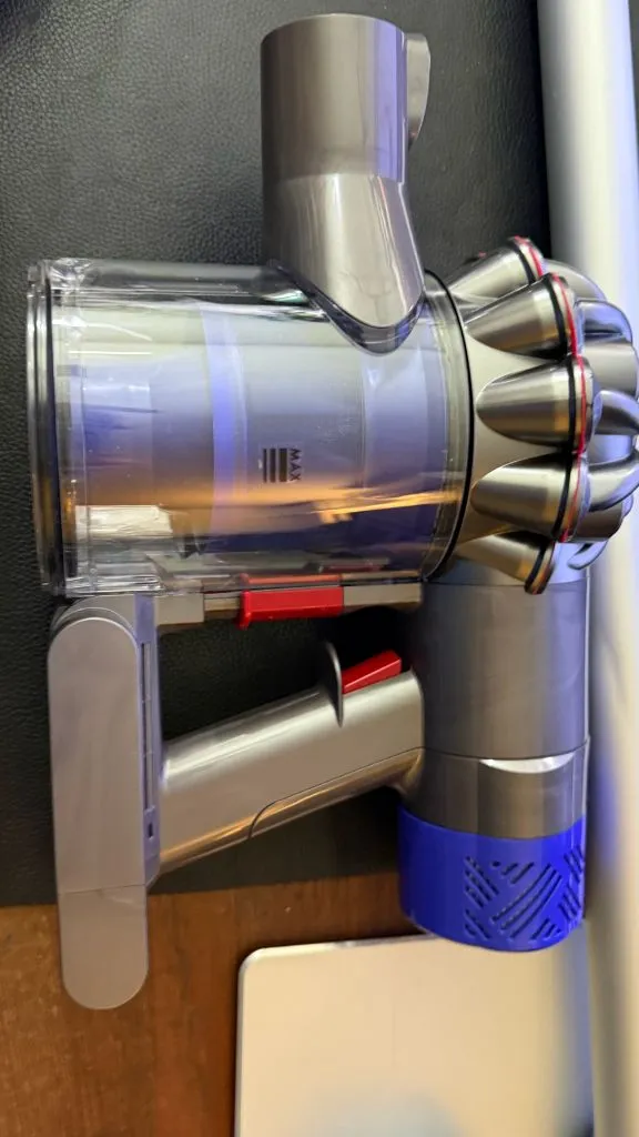dyson V6 다이슨 무선청소기 이미지