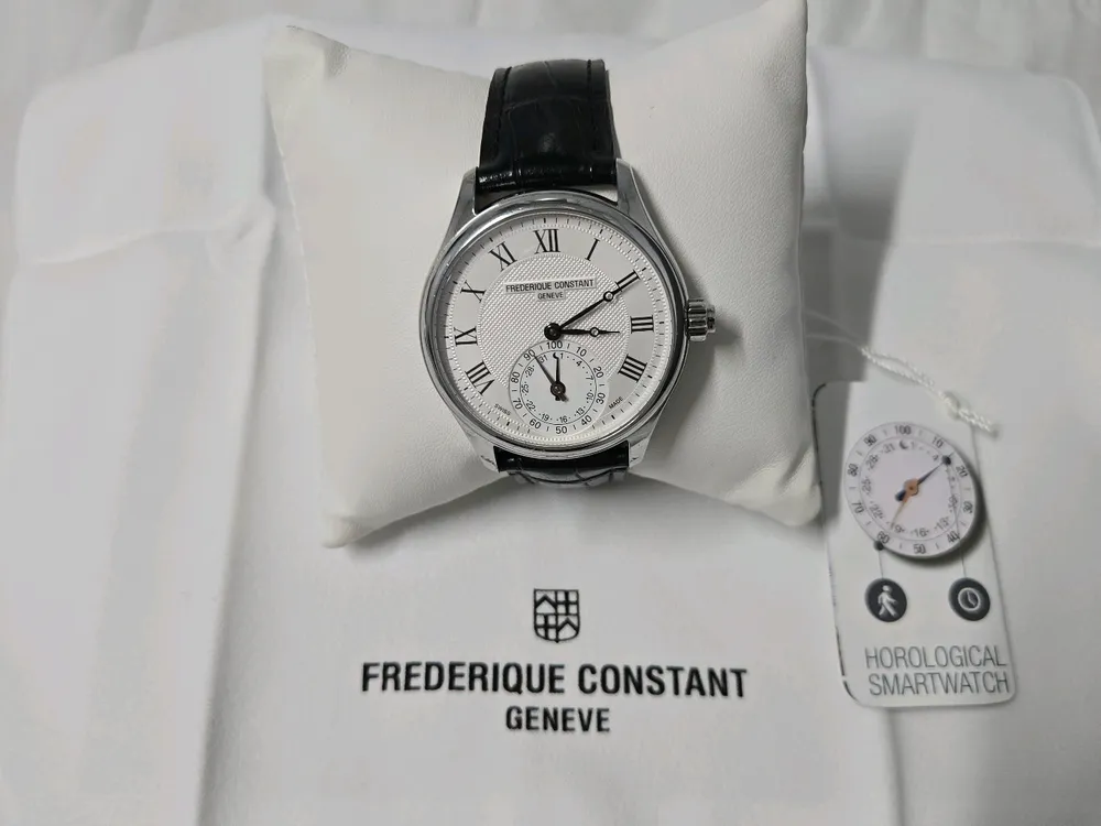 프레드릭 콘스탄트 클래식 오롤로지 스마트워치(Horological Smartwatch) - 안심되는 중고거래