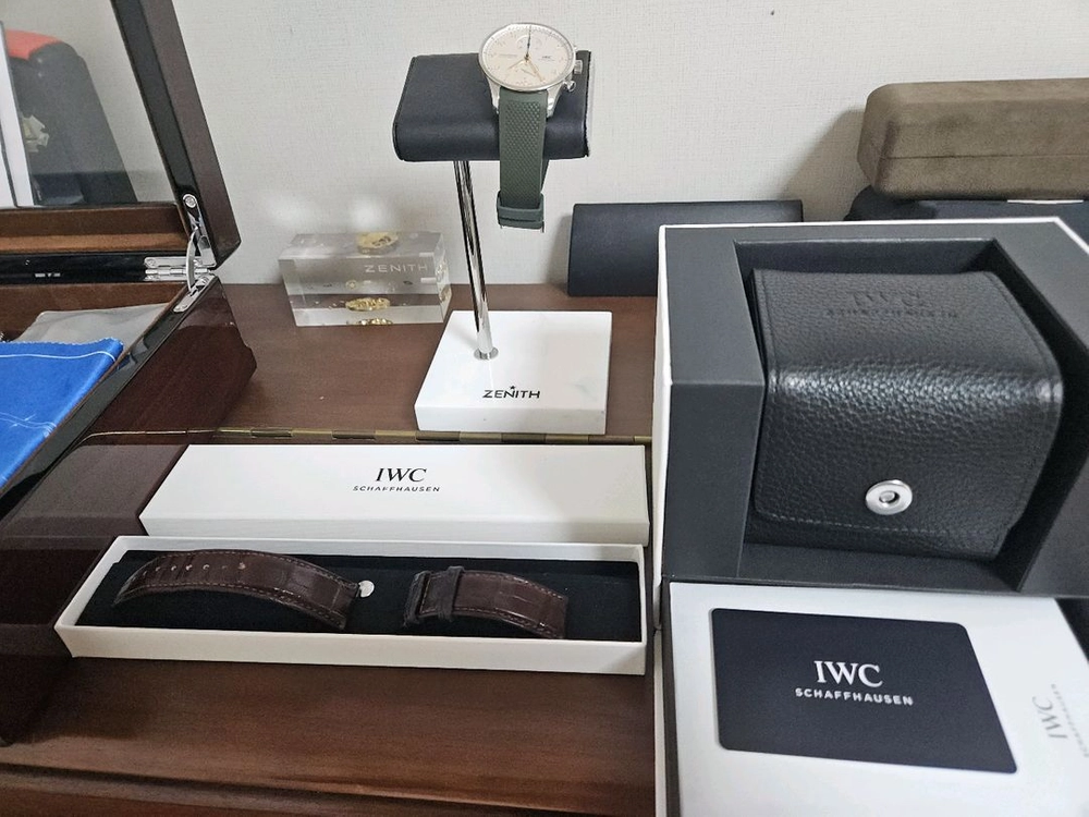 iwc 포르투기저 신형 3716 골드핸즈 - 안심되는 중고거래