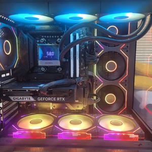 7800X3D 7950X3D 32G 1T RTX 5060 TI 신품동일 본체 이미지