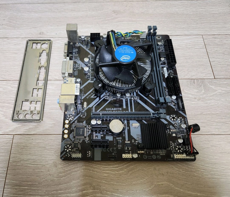 i3 9100F + H310M 보드팔아요 이미지