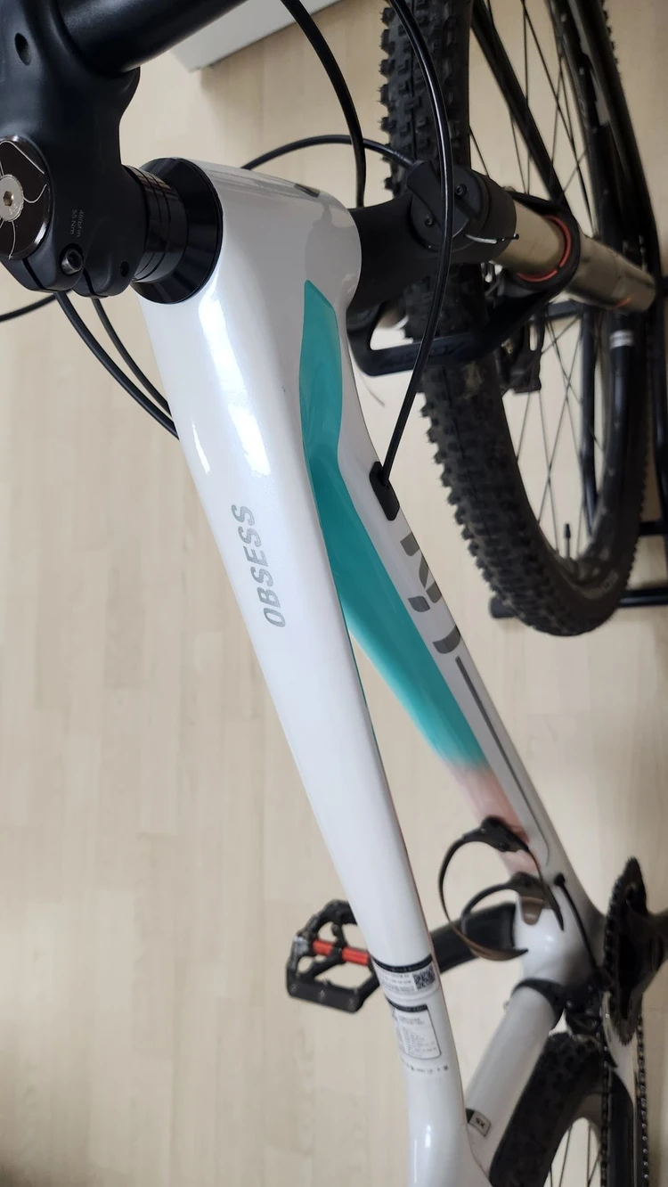 자이언트 리브 옵세스 카본 MTB 산악자전거 이미지