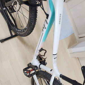 자이언트 리브 옵세스 카본 MTB 산악자전거 이미지