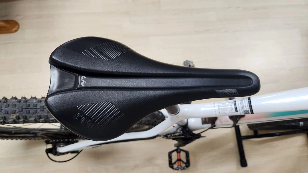 자이언트 리브 옵세스 카본 MTB 산악자전거 이미지