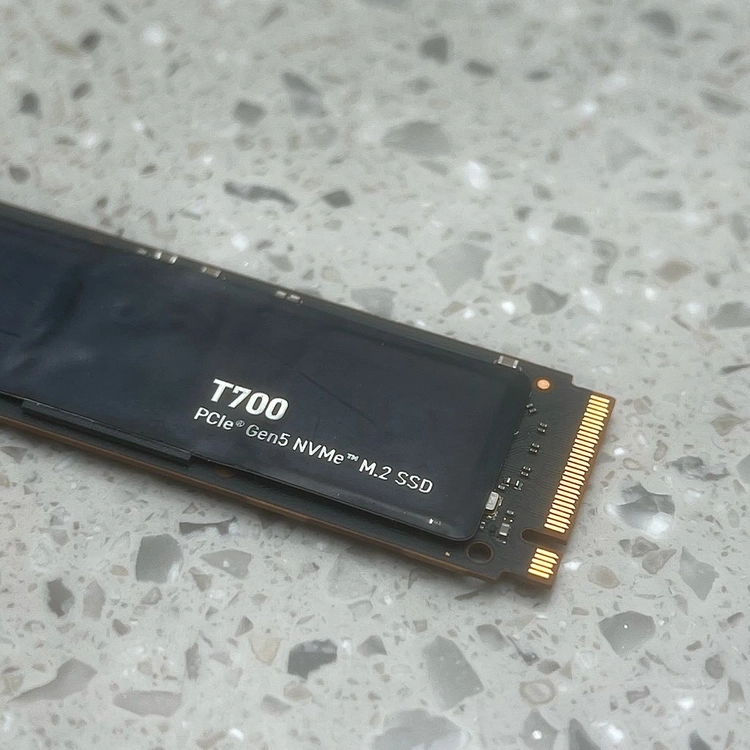A급 마이크론 T700 Gen5 4테라 Crucial M.2 NVMe SSD 4TB (1/3) 이미지