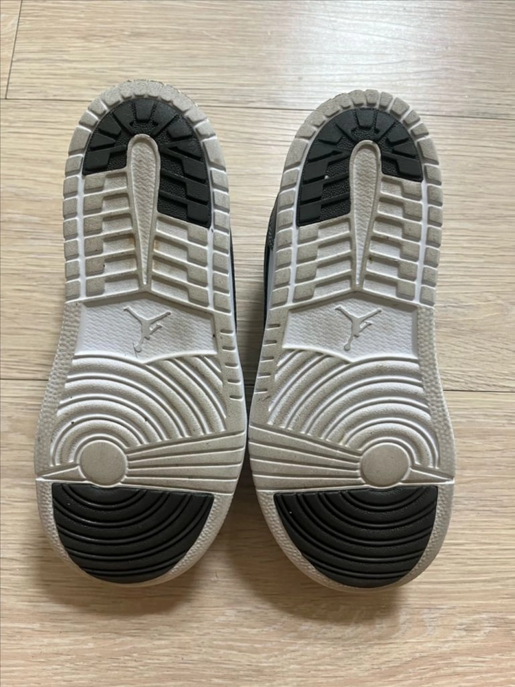 나이키 키즈 에어조던 210 이미지