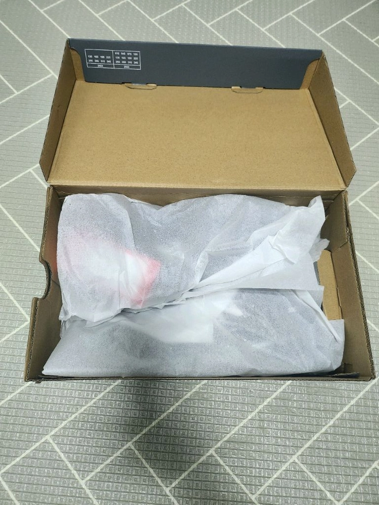 뉴발란스 2002r 캐슬락 270 팝니다. 새거 이미지