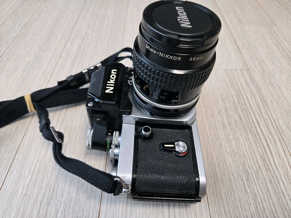 니콘 f2 바디 + 55mm f2.8 렌즈 판매합니다 이미지