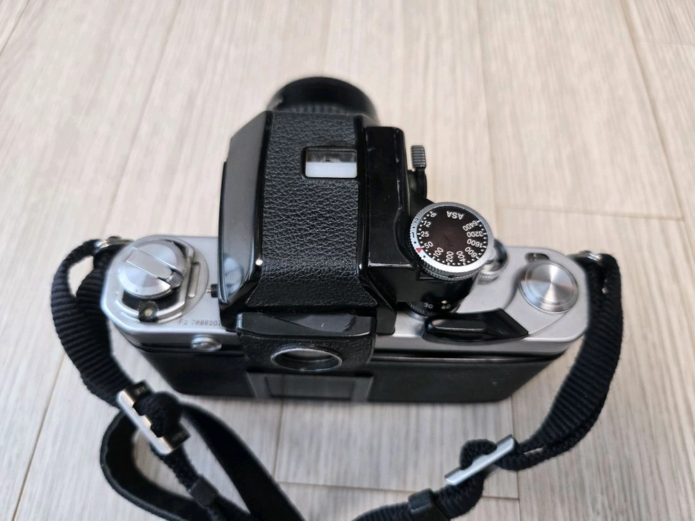 니콘 f2 바디 + 55mm f2.8 렌즈 판매합니다 이미지