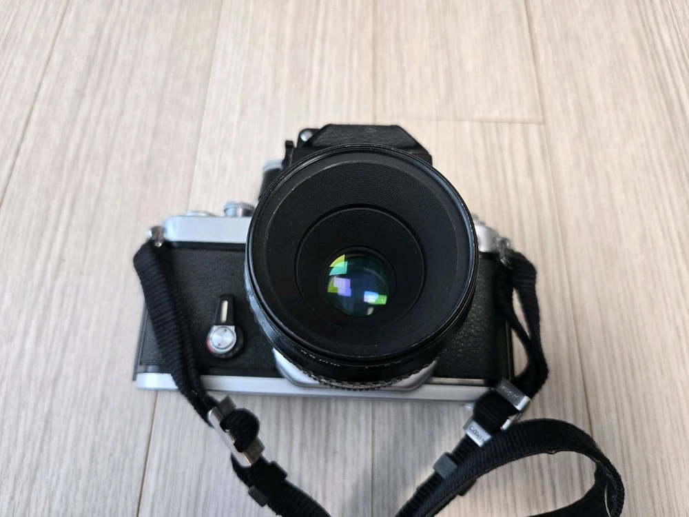 니콘 f2 바디 + 55mm f2.8 렌즈 판매합니다 이미지